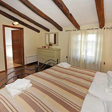 By Istarski Dvori Villa Stifanici